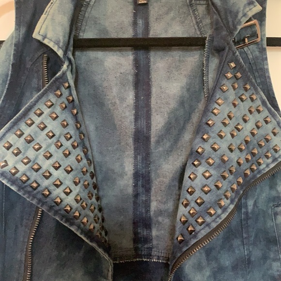 Stylish studded jeans vest - Picture 3 of 4